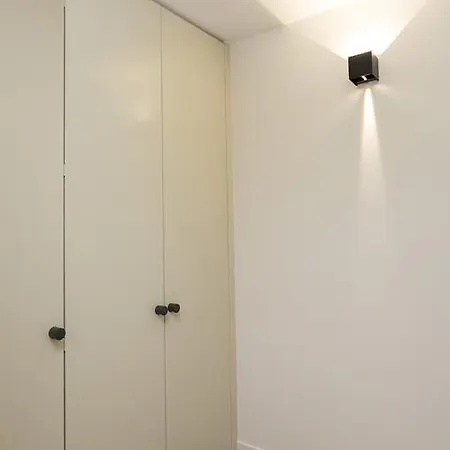 포슈 트리옹프 아파트 *