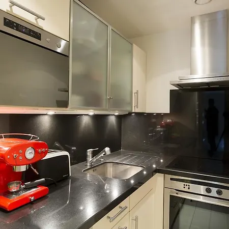 포슈 트리옹프 * 파리